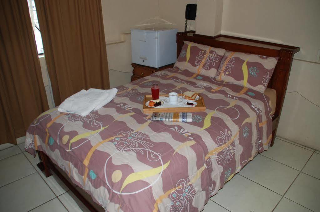 Hotel Ciudad Latin Palace Guayaquil Exteriör bild