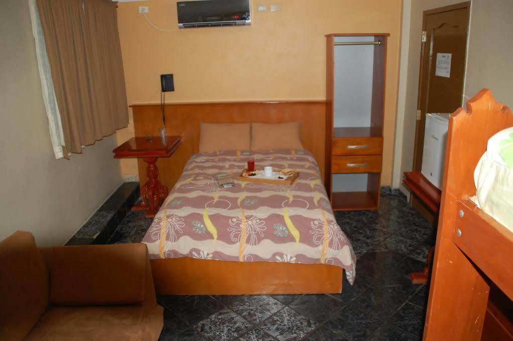 Hotel Ciudad Latin Palace Guayaquil Exteriör bild